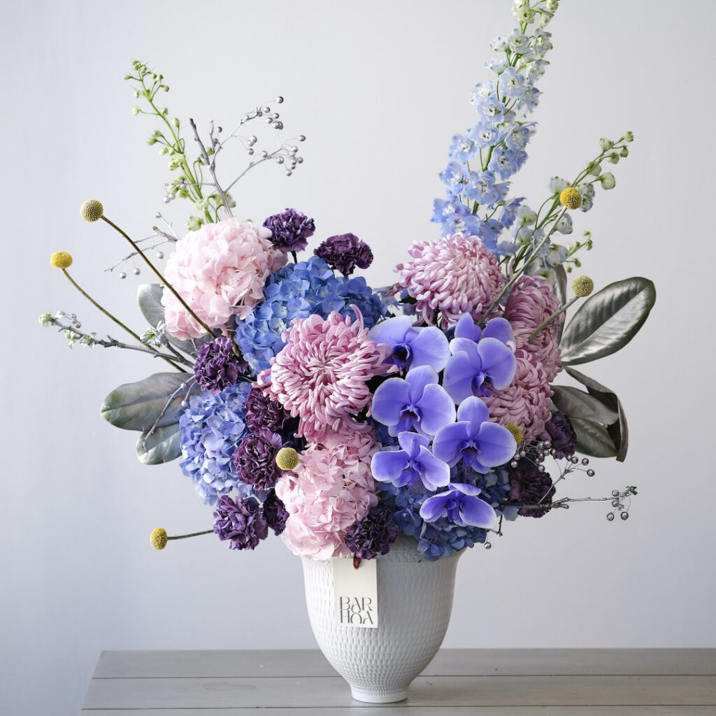 chậu hoa chuối pháo và gừng tổ ong (sao chép)